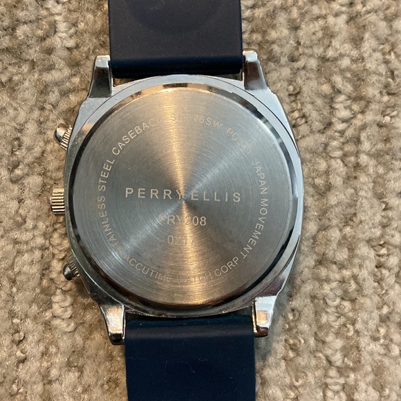 Perry Ellis Mens Watch - Picture 3 of 5